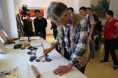 首屆豐收節 黃陂60余名文藝創作者齊聚木蘭花鄉慶豐收